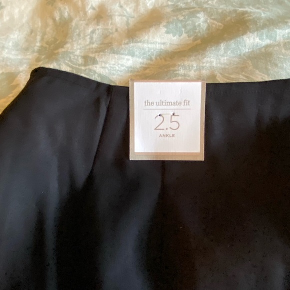 NWT Chico’s Ultimate Fit Ankle Black Pants - Picture 8 of 10